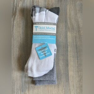 Ladies Gold Medal Athletic Wellness Socks Fits size 5-9